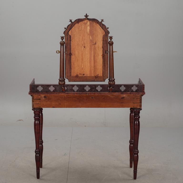 TOILETTBORD, nyrenässans, 1800/1900-tal.