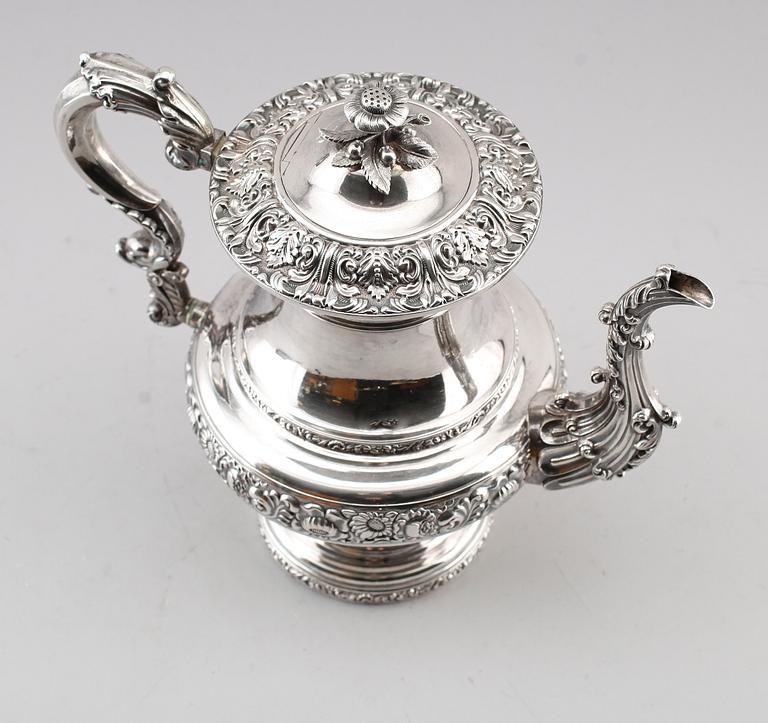 KAFFEKANNA, silver, Adolf Zethelius 1838. Vikt ca 1060 g.