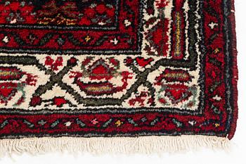 Gallery carpet, Old Hamadan, ca 100 x 286 cm.
