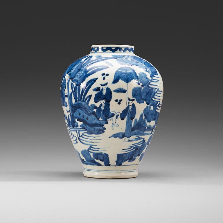 A blue and white Japanese vase, 17th Century.