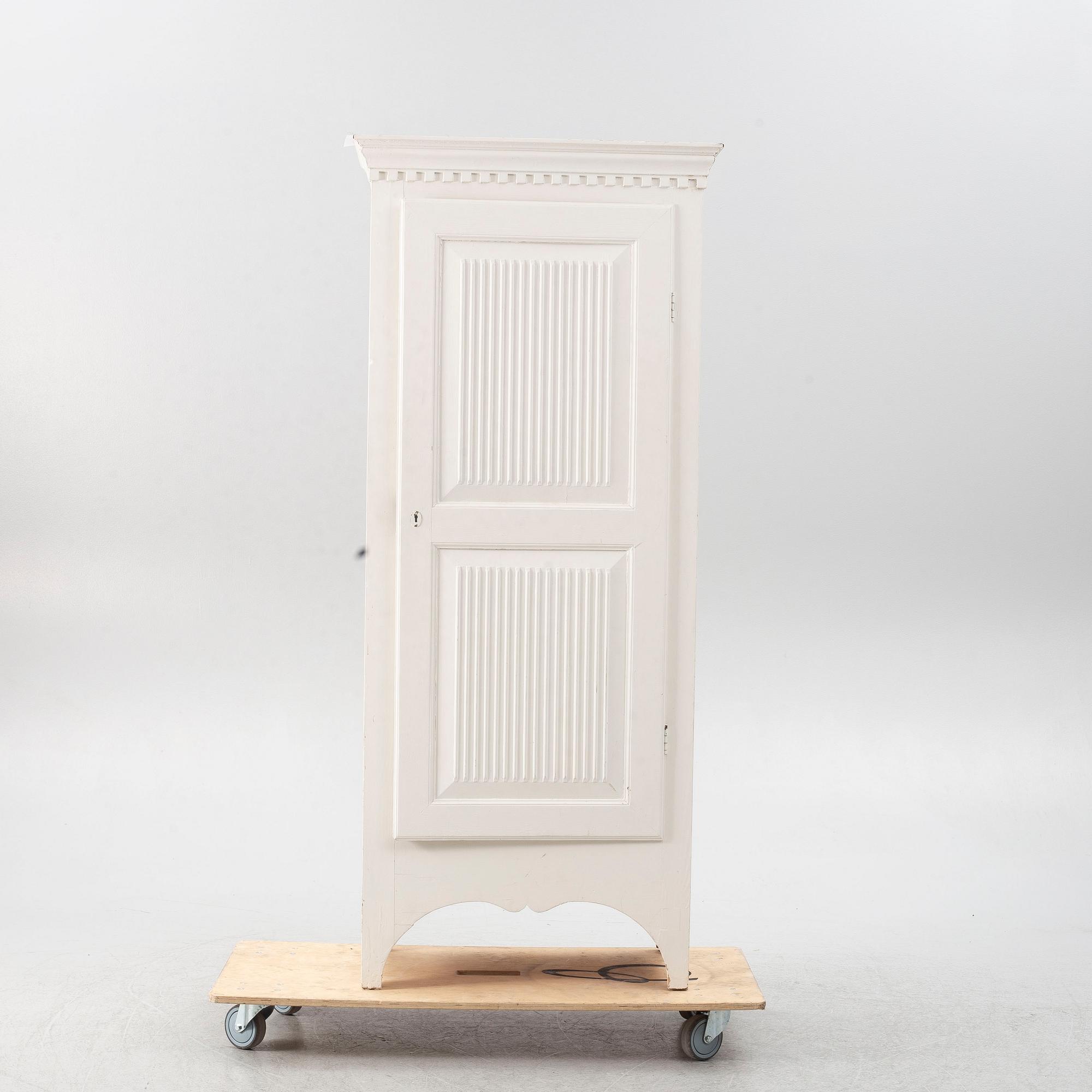 Cabinet, Gustavian style, circa 1900.