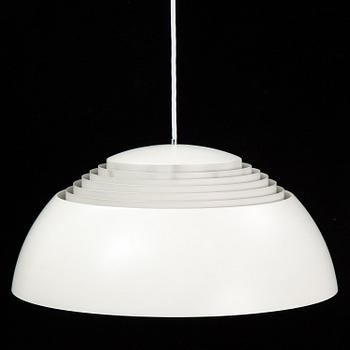 Arne Jacobsen, taklampa, "AJ Pendel", Louis Poulsen, Danmark.