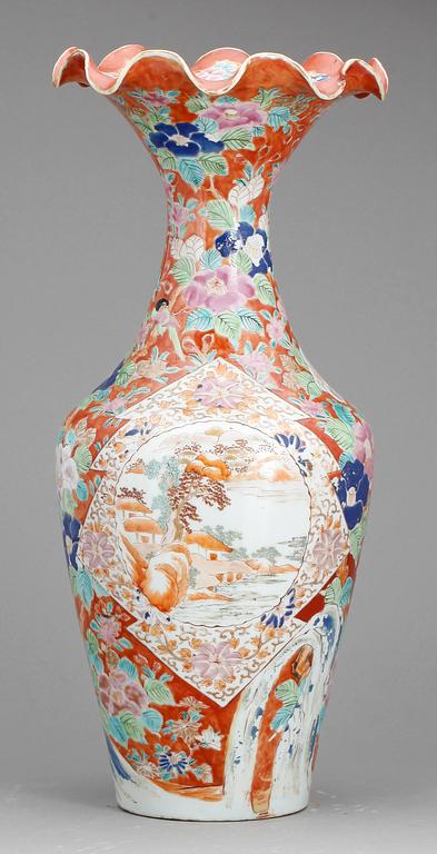 VAS, porslin, Kina, 1800-tal.