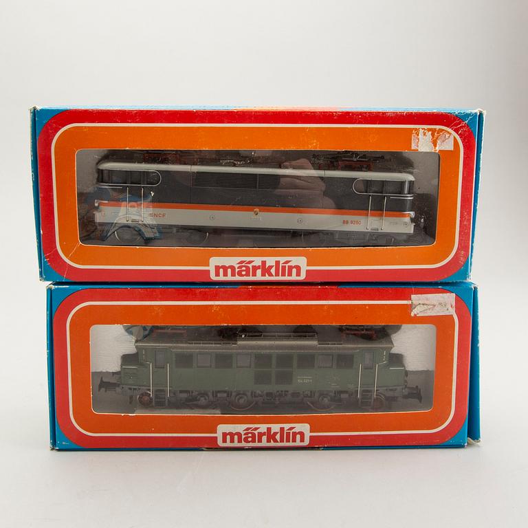 4 Märklin locomotives.