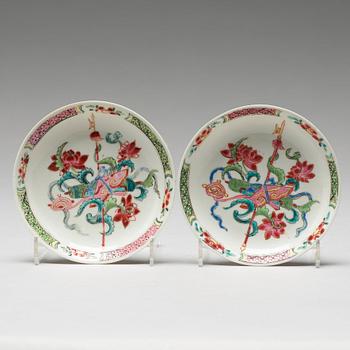 A pair of famille rose cups with dishes, Qing dynasty, Yongzheng (1723-35).