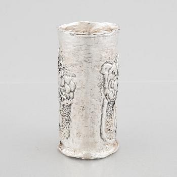 A sterling silver vase, mark of Lars Arby, Gothenburg, Sweden, 1975.
