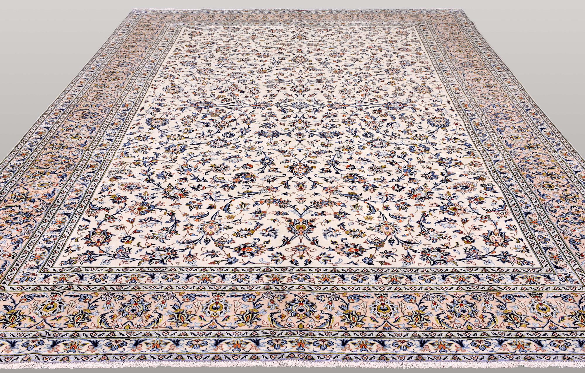 A carpet, Kashan, signed, ca 402 x 296 cm.