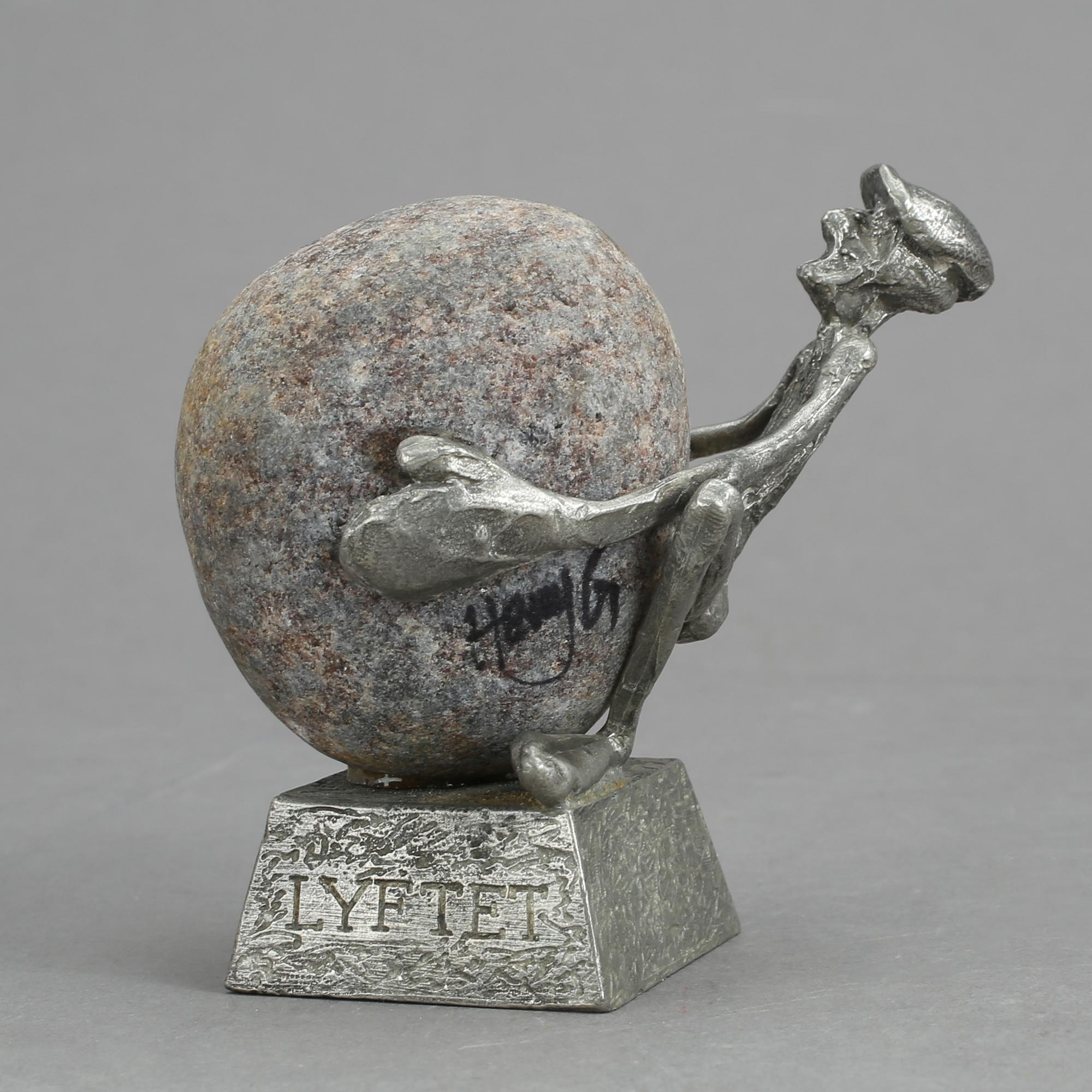 SKULPTUR, "Lyftet", signerad, Henry Gustafsson, 1978.