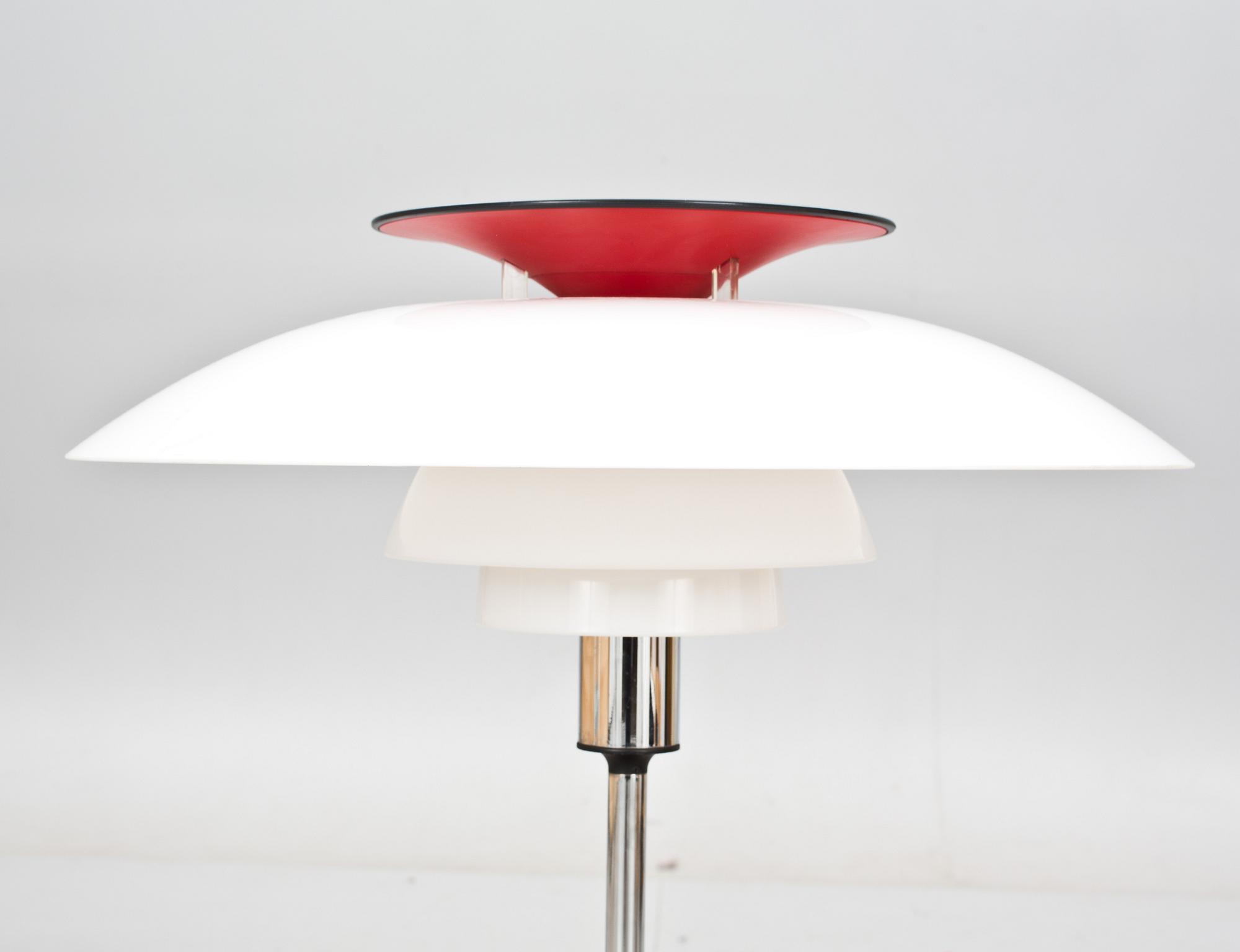 BORDSLAMPA, "PH-80", Poul Henningsen, Louis Poulsen, etikettmärkt.