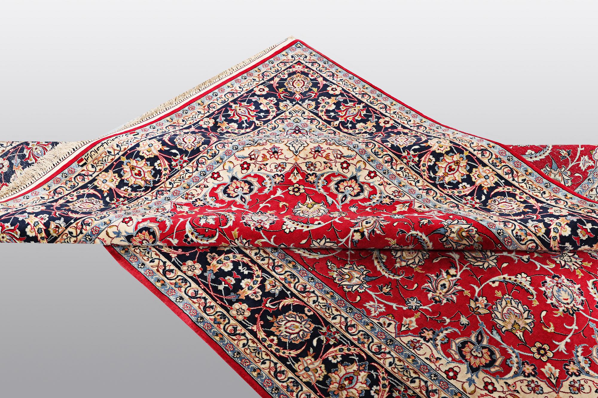 Matta, Isfahan, part silk, 
    235x154.