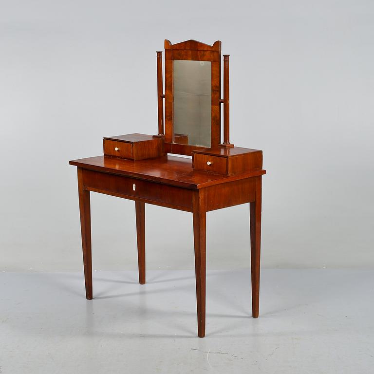 TOALETTBORD, Karl Johan, 1800-tal.