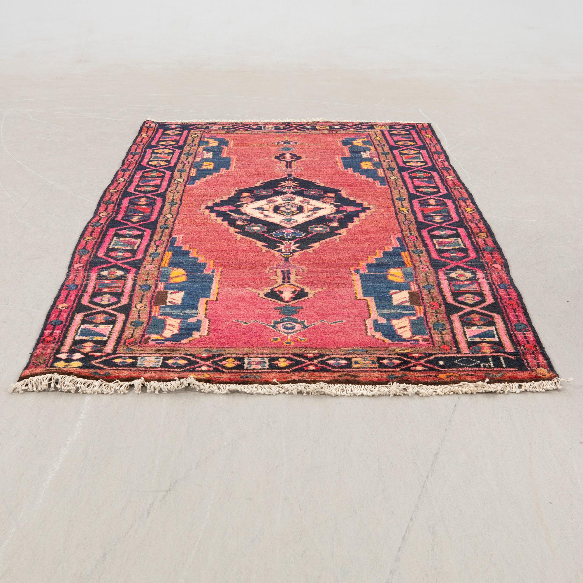 Matta, Lori, ca 142 x 120 cm.