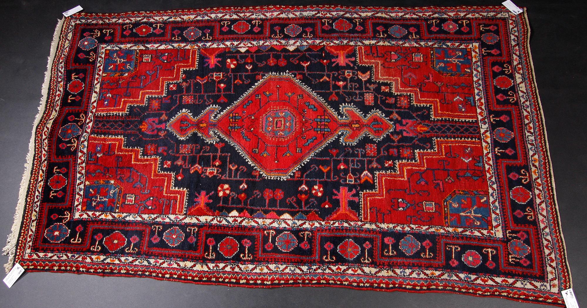 MATTA, orientalisk, semiantik. Ca 225 x 130.