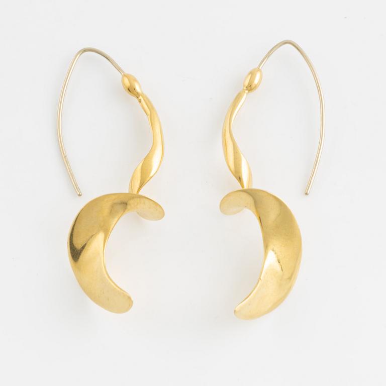 18K gold earrings.