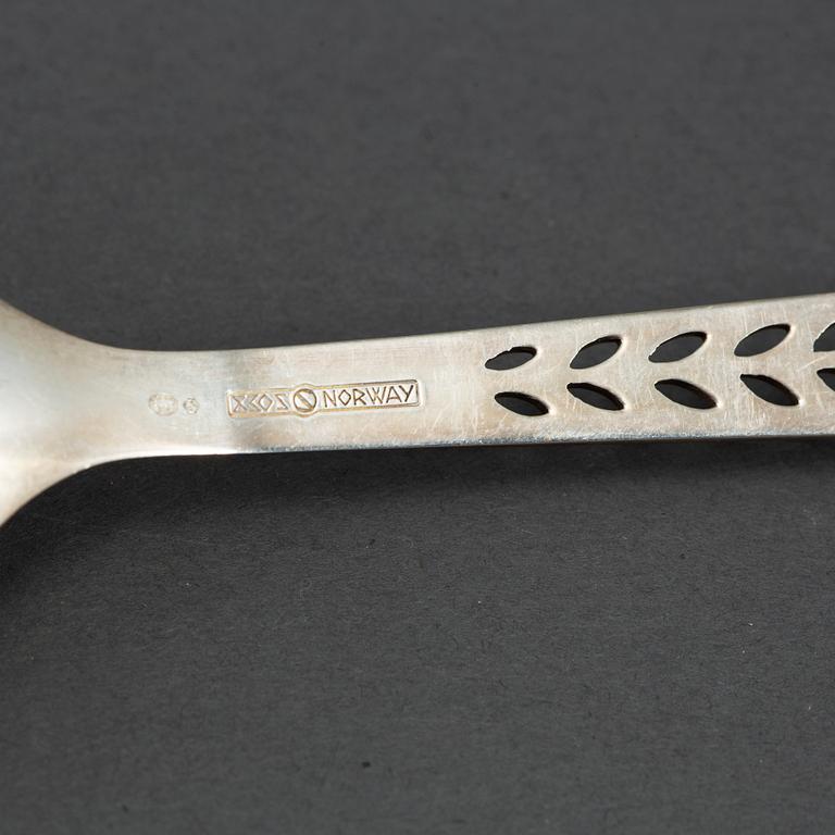 114 psc 830 silver cutlery, Norway 20th century.