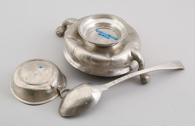 KALLSKÅL, MATSKÅL SAMT RAGUSKED, tenn, svenska stämplar, 1700-/1800-tal.