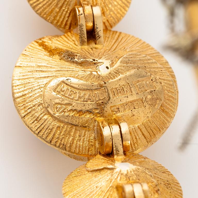 Theresia Hvorslev, armband 18K guld med runda briljantslipade diamanter, Lidköping 1979.