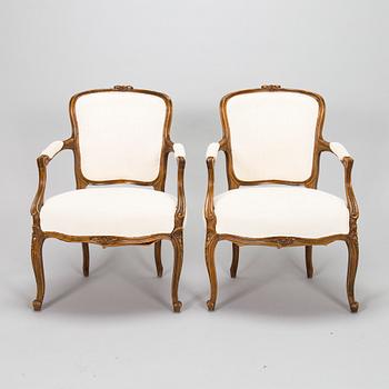 A pair of french armchairs, turn of the 19th / 20th century.
