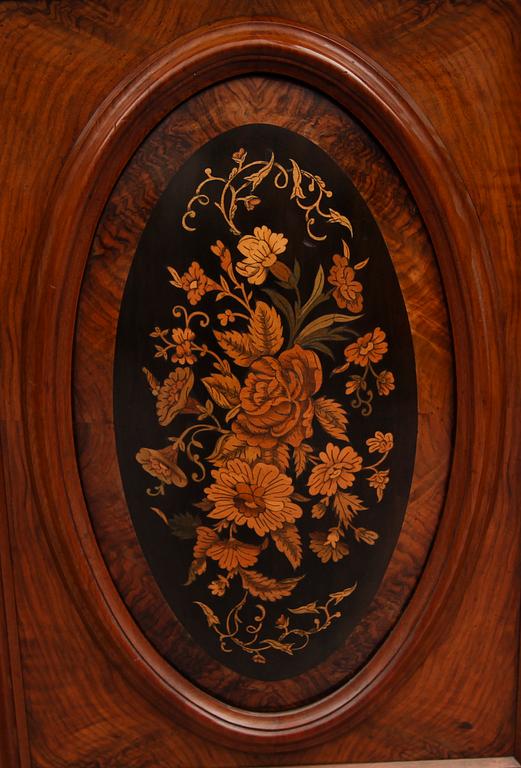 BOKSKÅP, 1800-talets andra hälft.