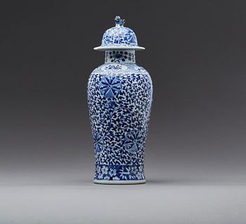 LOCKURNA, porslin, Kina, 1800/1900-tal.