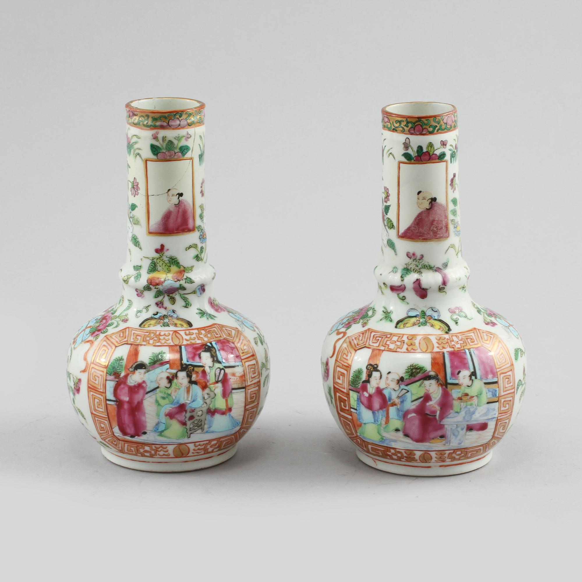 VASER, ett par, porslin, Kina, 1800-tal.