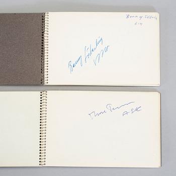 SAMLING FOTBOLLSAUTOGRAFER, bla Ryska landslaget -64, Benfica, Nacka Skoglund, Prawitz Öberg, 1960-70-tal.