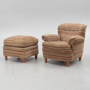 Josef Frank, fåtölj, modell 568, med fotpall, Firma Svenskt Tenn.