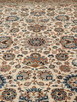 A carpet, Old Kashan, ca 521 x 364 cm.