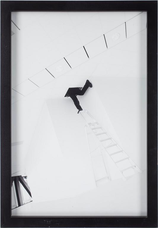 BRUNO EHRS, fotografi, 2003, signerat på baksidan.