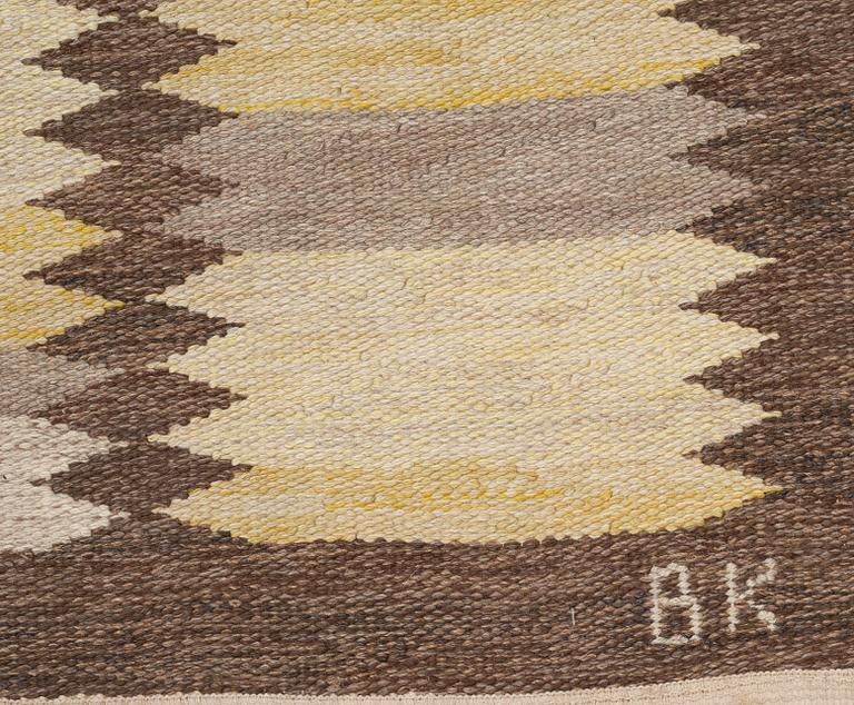 CARPET. "Viggen". Flat weave. 292 x 210,5 cm. Signed SH BK.