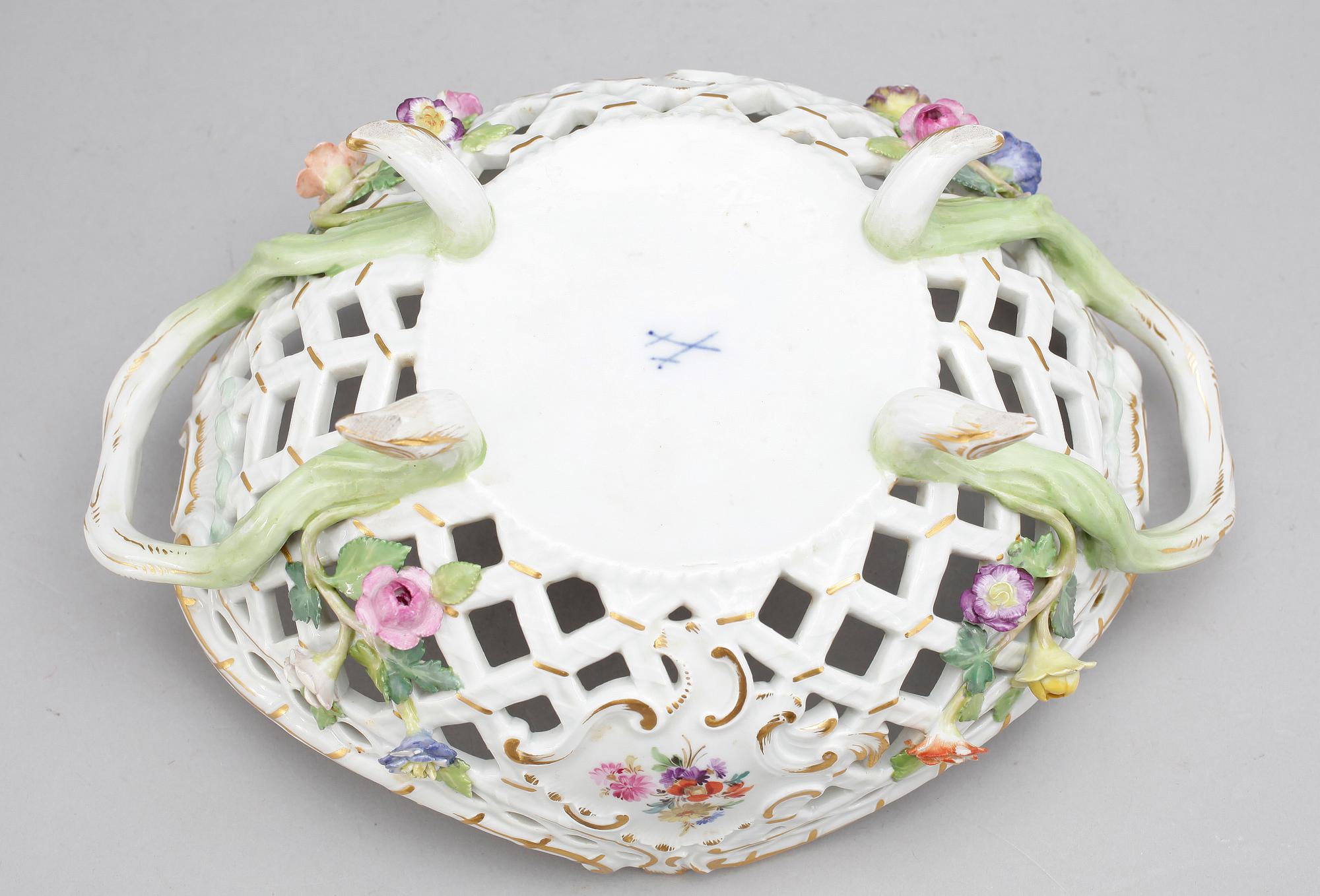 GALLERSKÅL, porslin, Meissen, 1800-talets senare hälft.