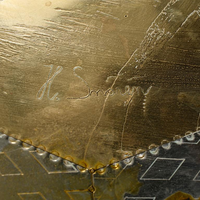 SOFFBORD, mässing signerat Harry Snören. 1970-tal.