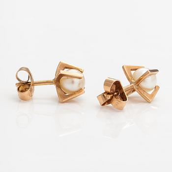 Elis Kauppi, Örhängen, 14K guld och odlade pärlor. Kupittaan kulta, Åbo.