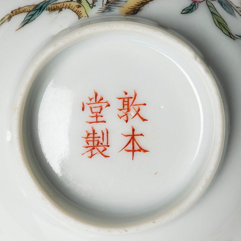 A set of six (5+1) small Chinese 'peaches' dishes, late Qing dynasty/Republic.