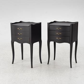 Sängbord, ett par, rokokostil, 1900-talets andra hälft.