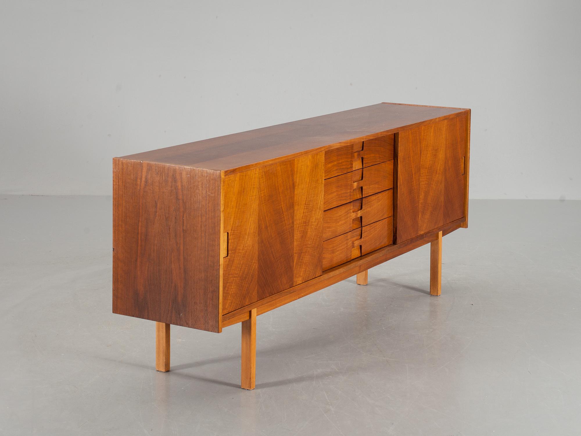 SIDEBOARD, 1960-tal.