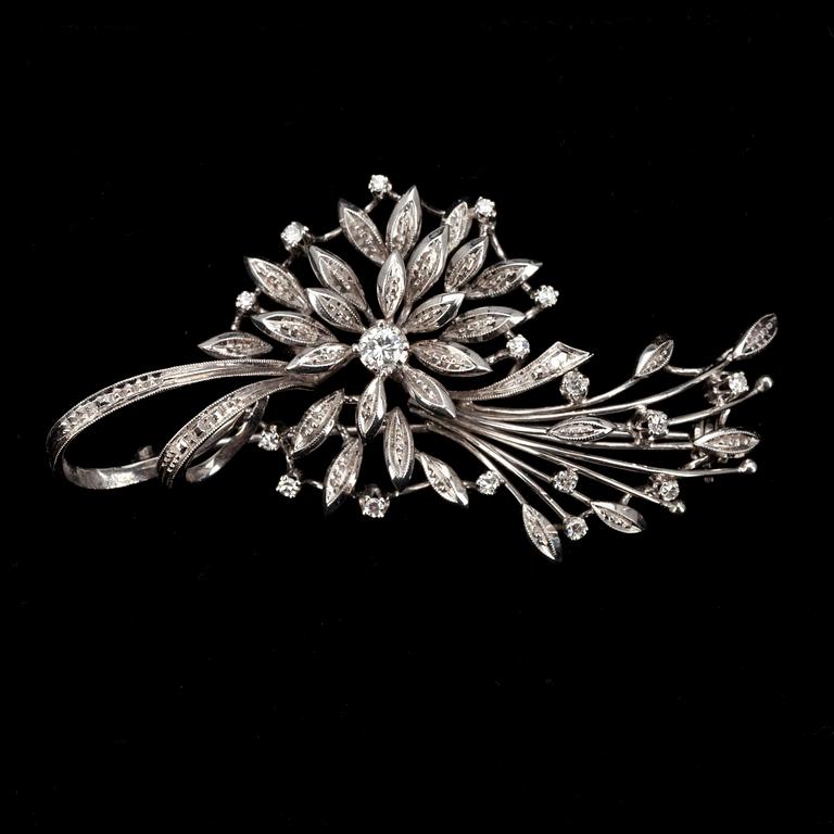 BROSCH, briljant- och 8/8 slipade diamanter ca 0.35 ct. 14K vitguld. Vikt 9.3 g.