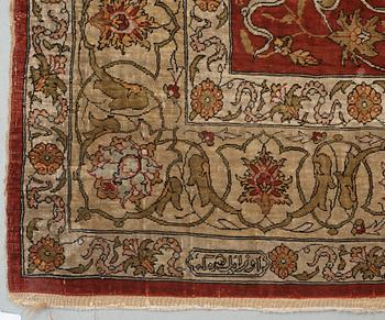OLD SILKE HEREKE. 162,5 x 104 cm.