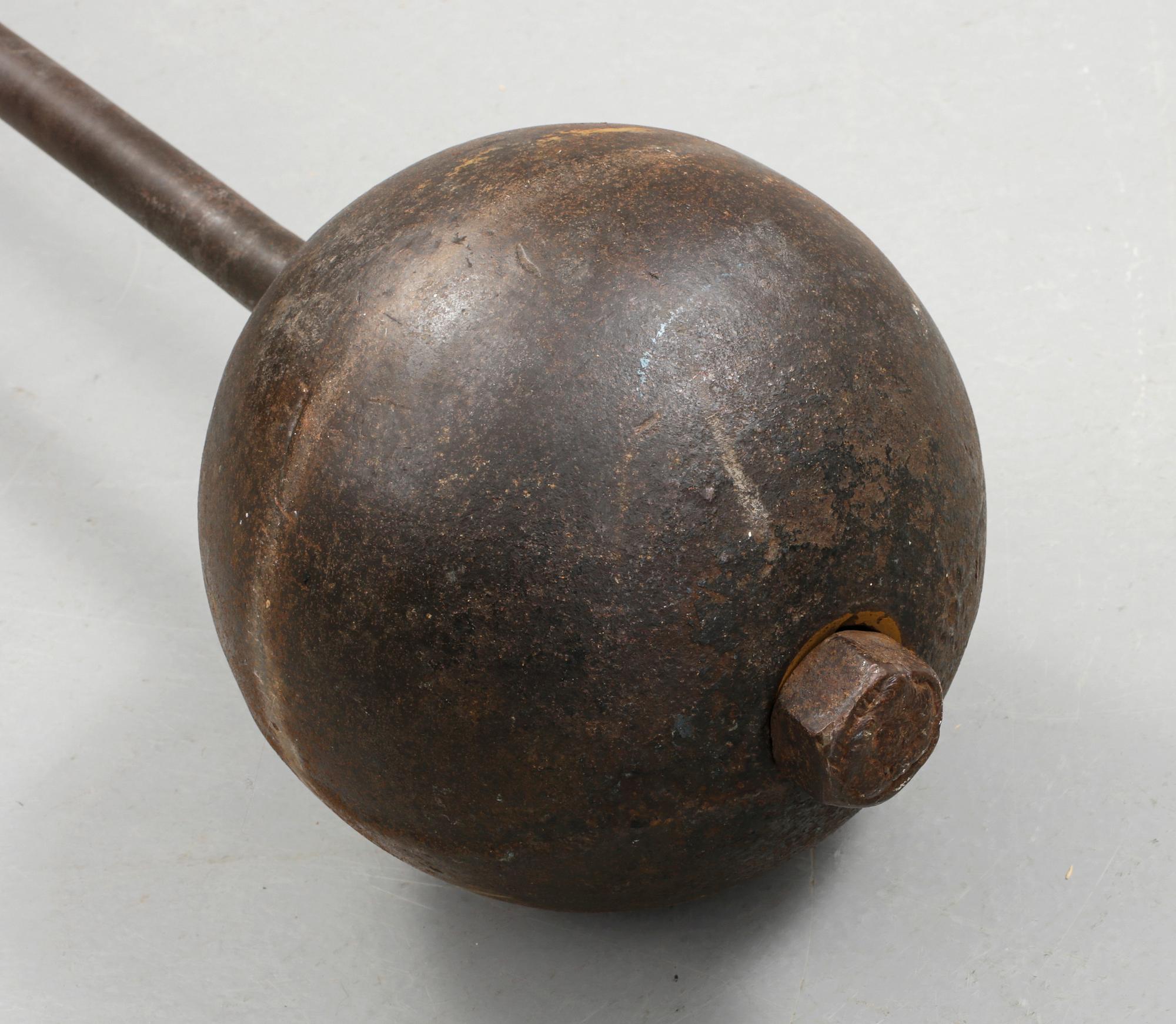 SKIVSTÅNG MED KULOR, järn och gjutjärn. 1800-1900-tal.