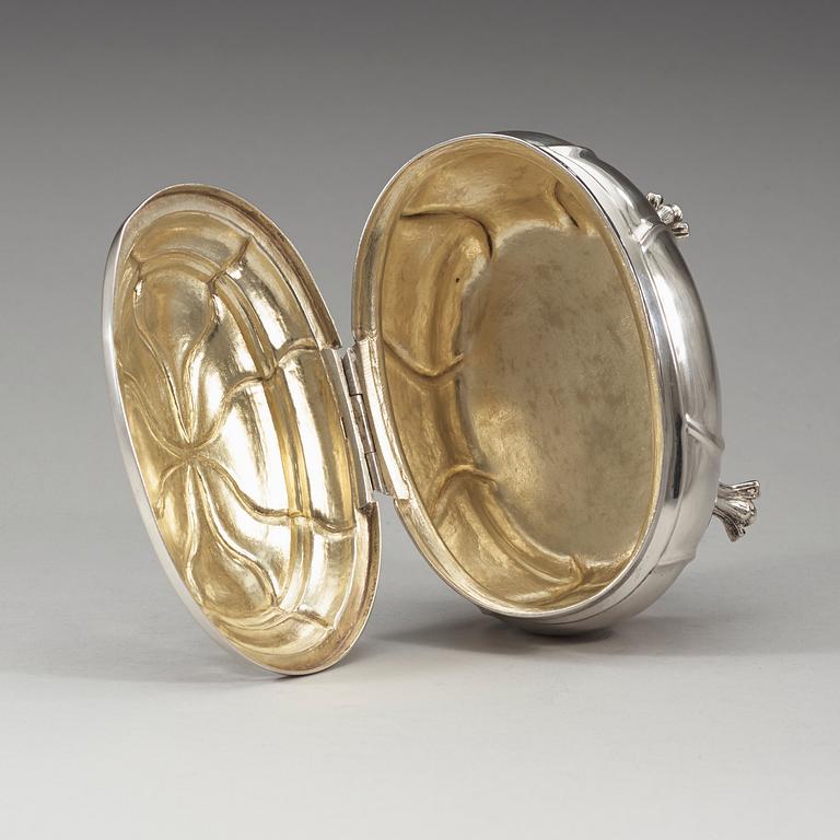 SOCKERSKRIN, silver, Rokoko. Petter Sellstedt, Sundsvall (verksam -1764-1810). Vikt ca 333 gram.