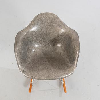 Charles and Ray Eames, gungstol "RAR" sits av GATC för Herman Miller 1960.