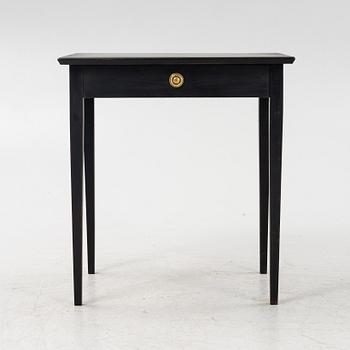 Bord med låda, gustaviansk stil, 1900-tal.