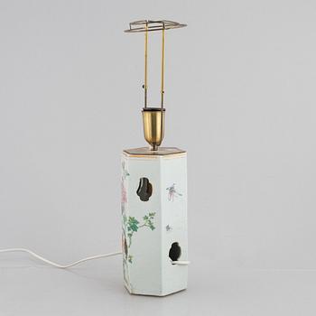 A porcelain hat stand made into a table lamp, China, early 20th century.