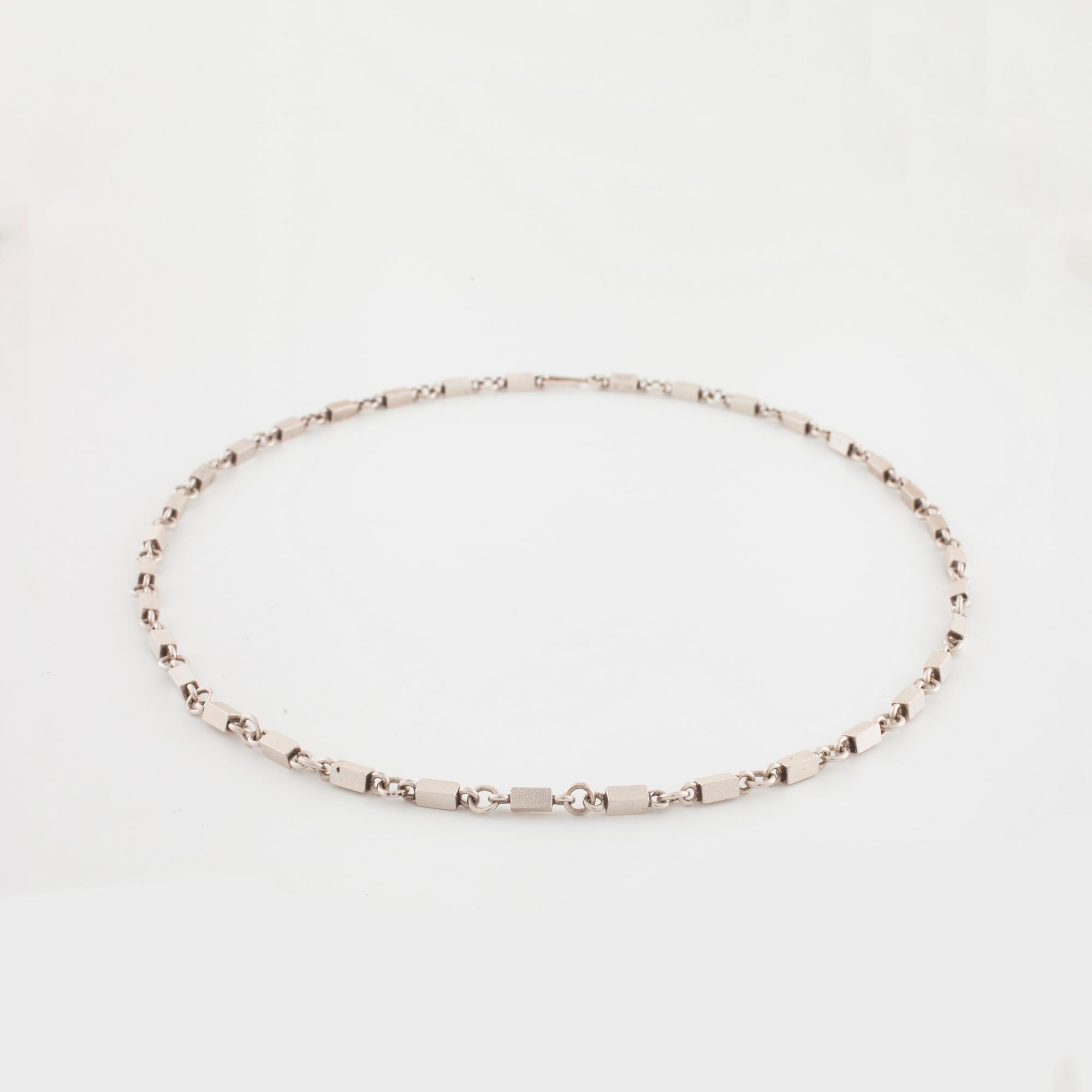 WIWEN NILSSON, Lund, 1949, ett halsband.