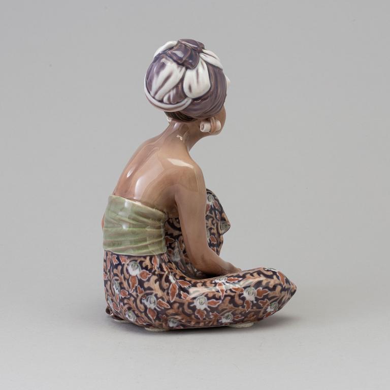 A Dahl Jensen porcelain figurine 'Balinese girl', Denmark, 1950s.