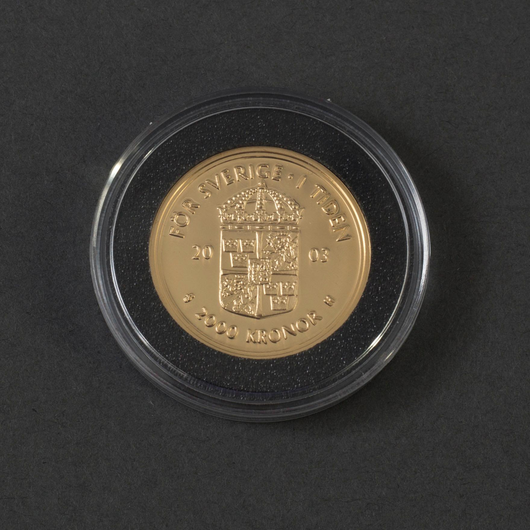 GULDMYNT, Sverige, Jubileumsmynt för Kung Carl XVI Gustaf 30 år som regent 1973-2003, 2000 kr.