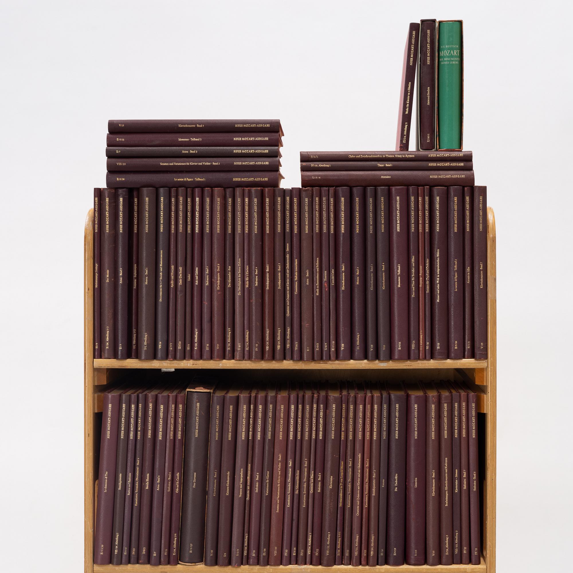 Books, 81 vol. Wolfgang Amadeus Mozart. "Neue Ausgabe sämtlicher Werke", (more published).
