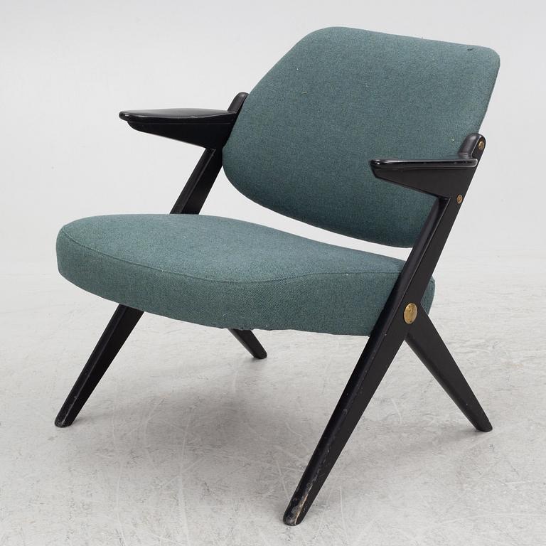 Bengt Ruda, a "Domstolsfåtöljen" armchair, from the "Triva"-series, Nordiska Kompaniet, Sweden, 1950's.