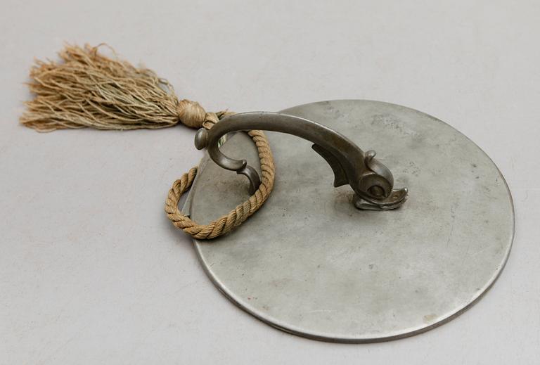 HANDSPEGEL, tenn, 1930-tal.