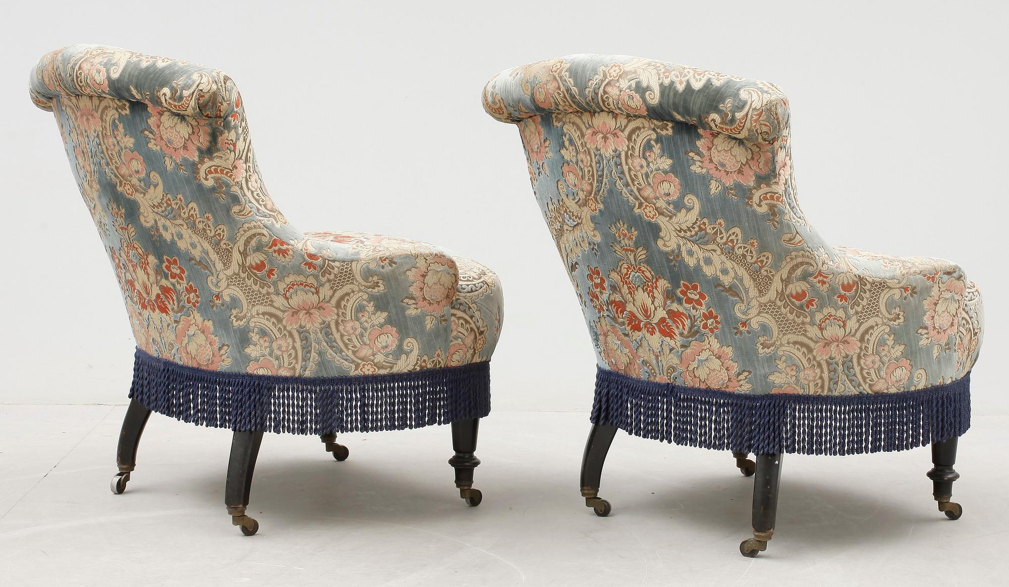 EMMAFÅTÖLJER, ett par, 1800-/1900-tal.